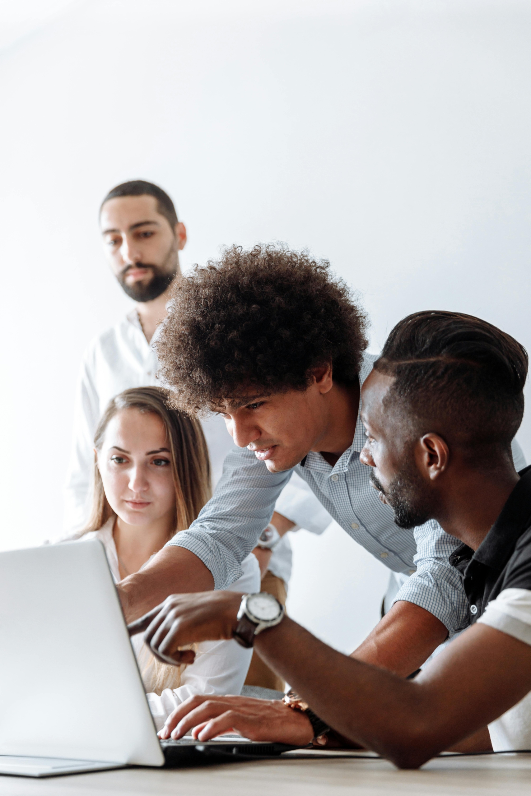 Business owner consulting with HR advisor about EPLI insurance coverage