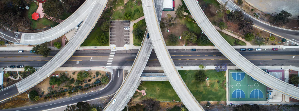 Growth-stage business team discussing HR infrastructure gaps and PEO solutions