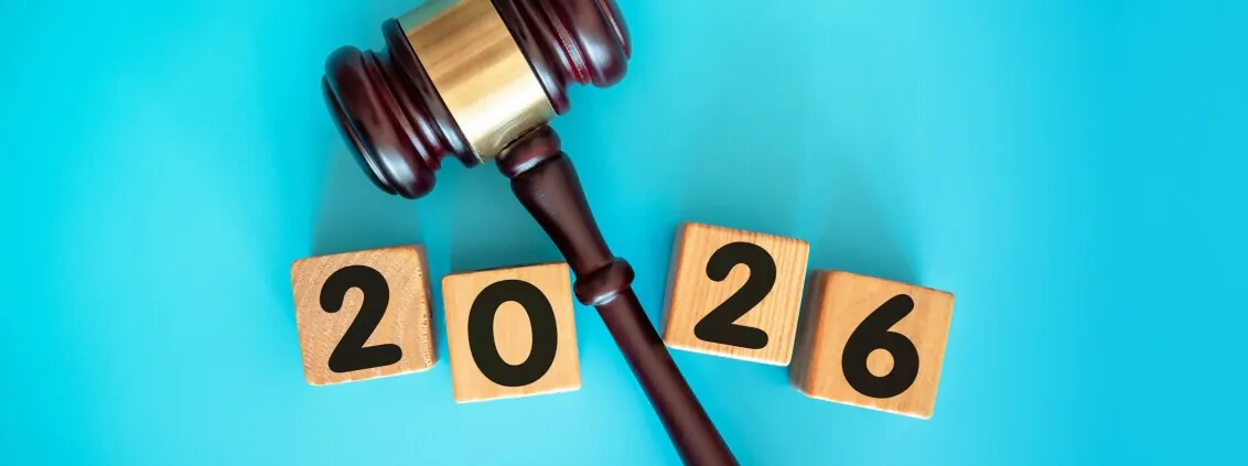 Gavel with “2026” symbolizing employer compliance guide 2026 for payroll, and benefits regulations